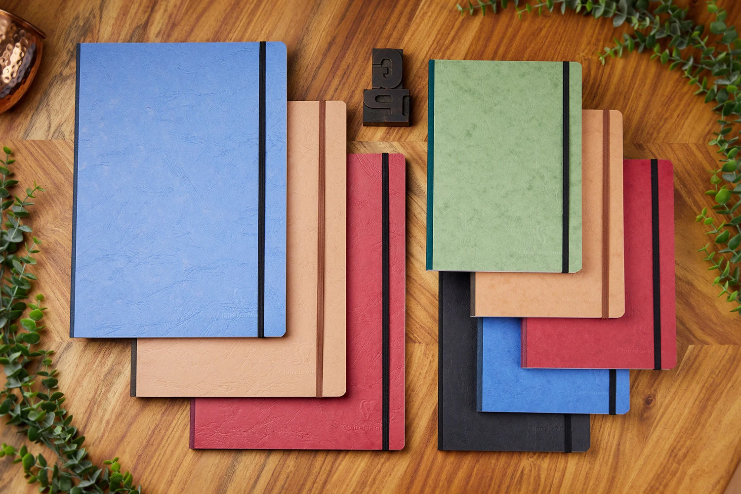 Clairefontaine Basic Clothbound A4 Notebook - Red, Lined 6 Clairefontaine Basic Clothbound A4 Notebook - Red, Lined - Image 4