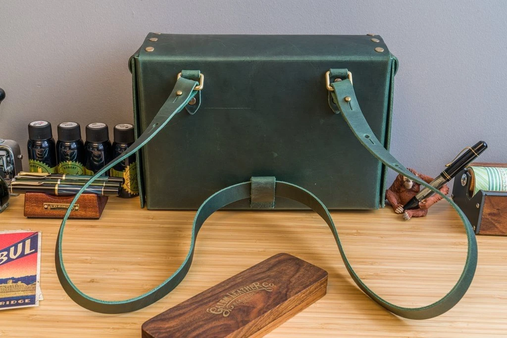 Galen Leather Writer's Medic Bag - Crazy Horse Forest Green 13 Galen Leather Writer's Medic Bag - Crazy Horse Forest Green - Image 11