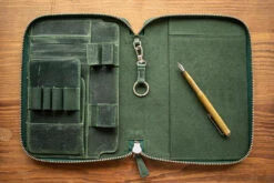 Galen Leather Zippered A5 Notebook Folio - Crazy Horse Forest Green -Office Supply Series Store GalenLeather NotebookFolio A5 CrazyHorseGreen 2