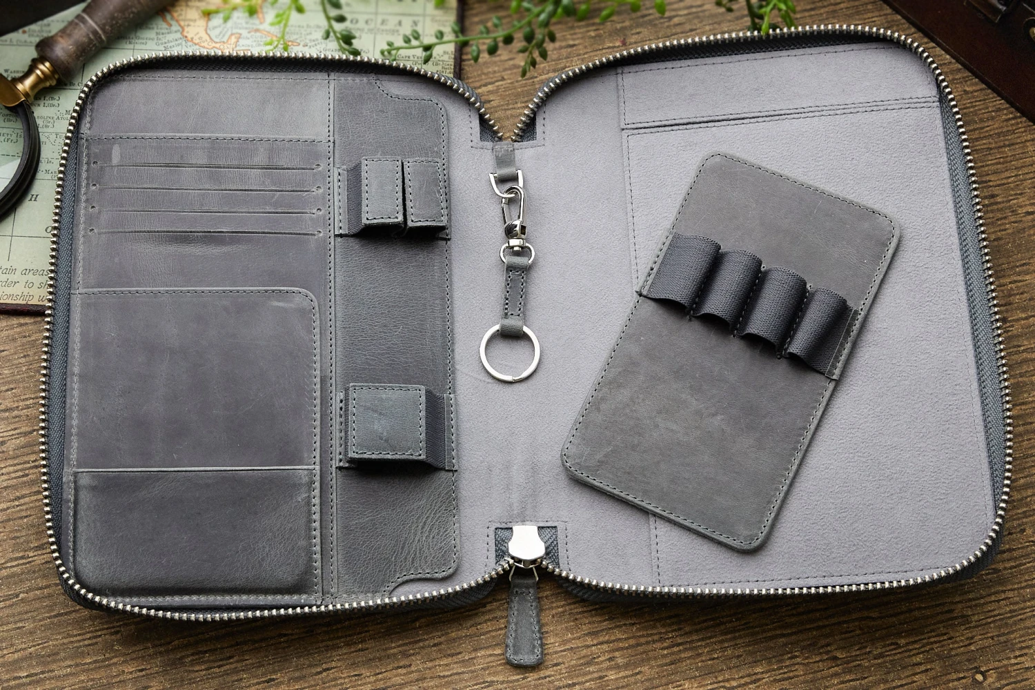 Galen Leather Zippered A5 Notebook Folio - Crazy Horse Smoky 8 Galen Leather Zippered A5 Notebook Folio - Crazy Horse Smoky - Image 6