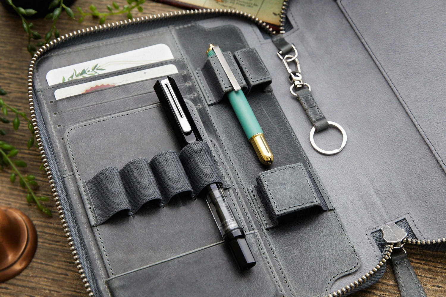 Galen Leather Zippered A5 Notebook Folio - Crazy Horse Smoky 9 Galen Leather Zippered A5 Notebook Folio - Crazy Horse Smoky - Image 7