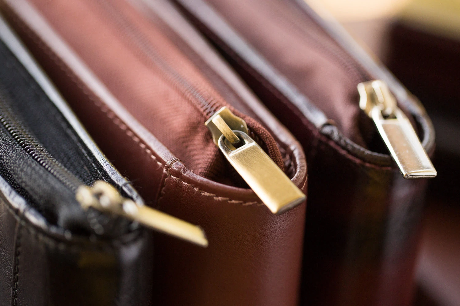 Girologio 12 Zippered Pen Case - Oxblood 8 Girologio 12 Zippered Pen Case - Oxblood - Image 6