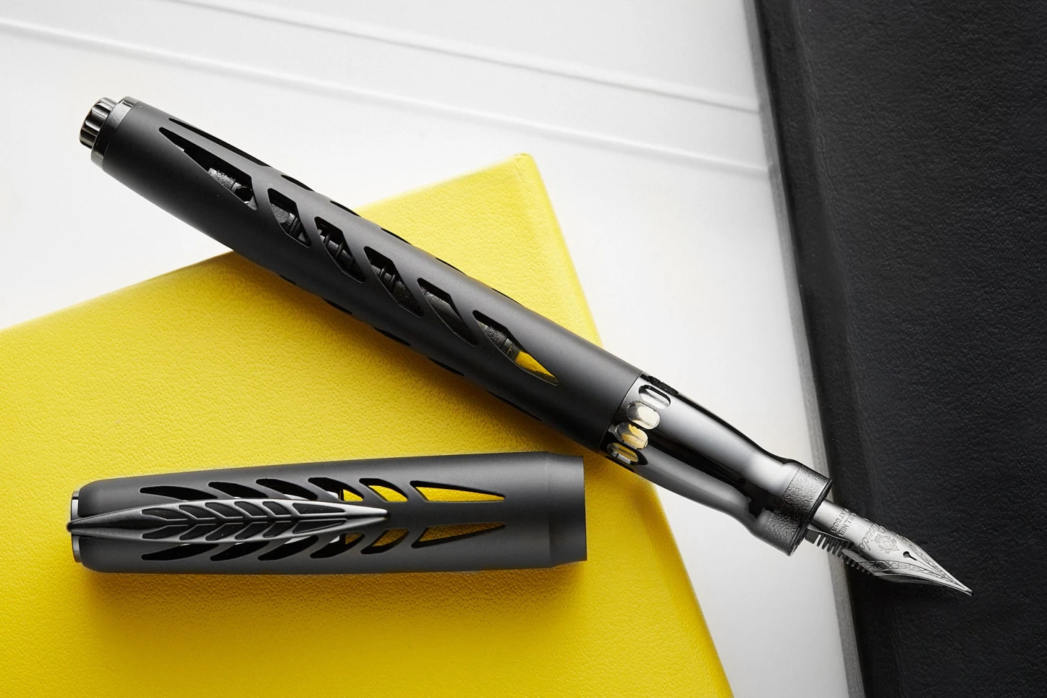 Pineider Homage To Arman Fountain Pen - Black Aluminum (Limited Edition) 3 Pineider Homage To Arman Fountain Pen - Black Aluminum (Limited Edition)