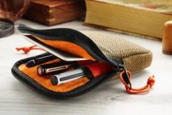 Rickshaw Bagworks Sinclair Model R Case - Stout Brown 13 Rickshaw Bagworks Sinclair Model R Case - Stout Brown -Office Supply Series Store Rickshaw Sinclair Model R Tweed 4