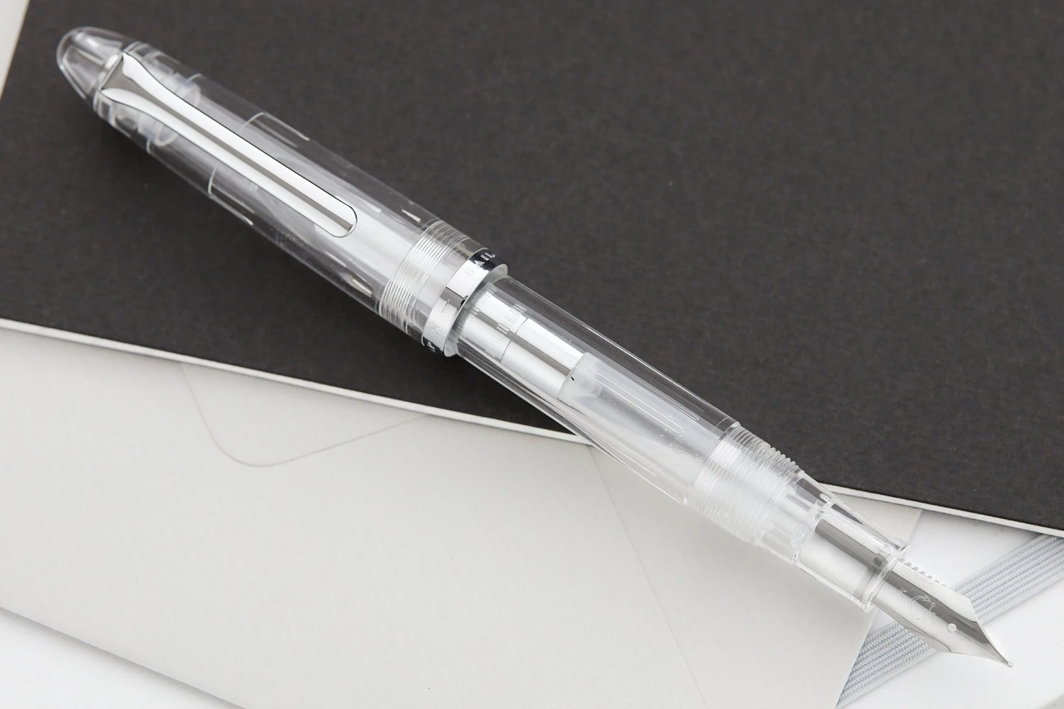 Sailor Compass 1911 Fountain Pen - Transparent Clear 8 Sailor Compass 1911 Fountain Pen - Transparent Clear - Image 6