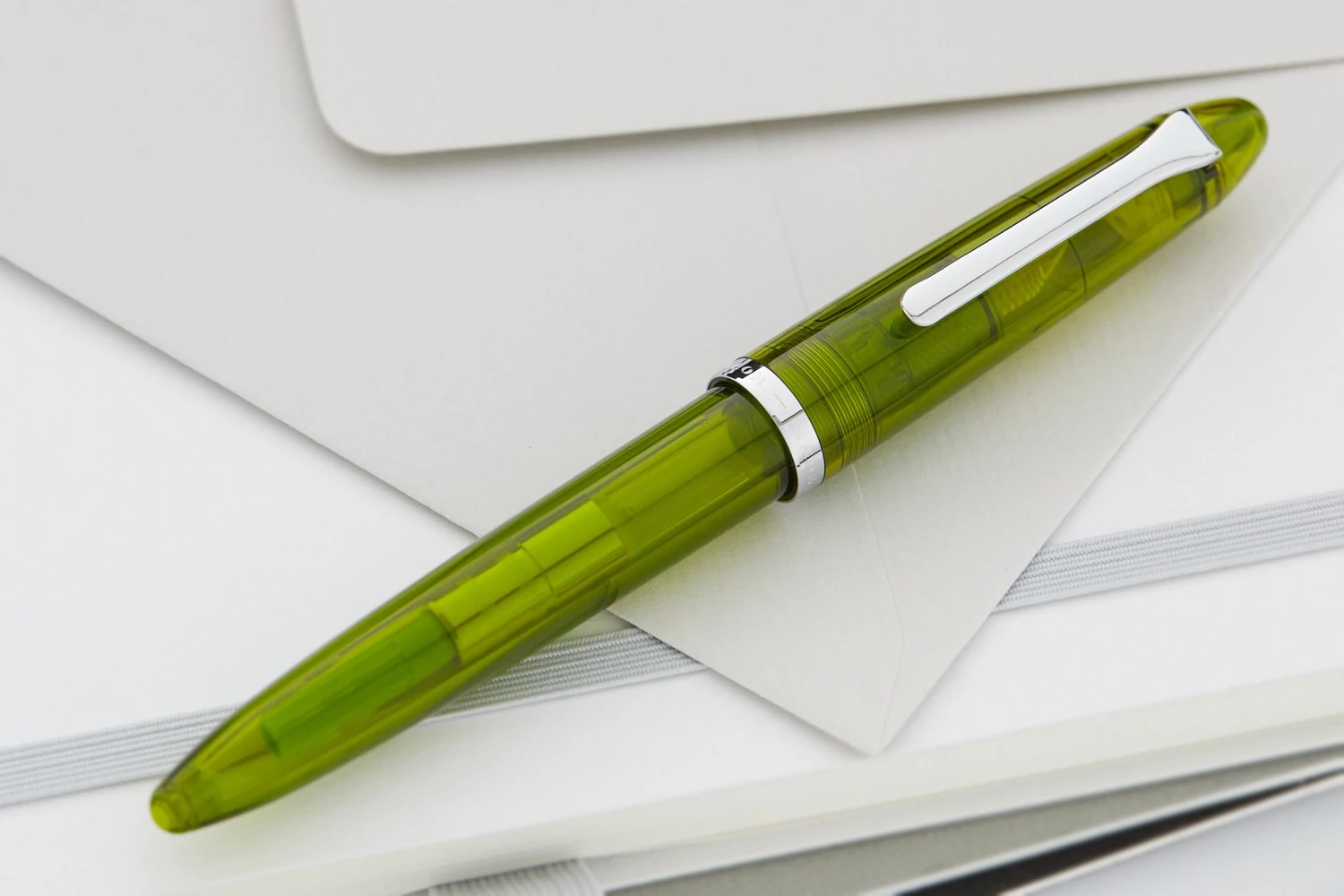 Sailor Compass 1911 Fountain Pen - Transparent Olive 9 Sailor Compass 1911 Fountain Pen - Transparent Olive - Image 7