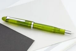 Sailor Compass 1911 Fountain Pen - Transparent Olive 18 Sailor Compass 1911 Fountain Pen - Transparent Olive -Office Supply Series Store Sailor 1911 Compass OliveDemo 2
