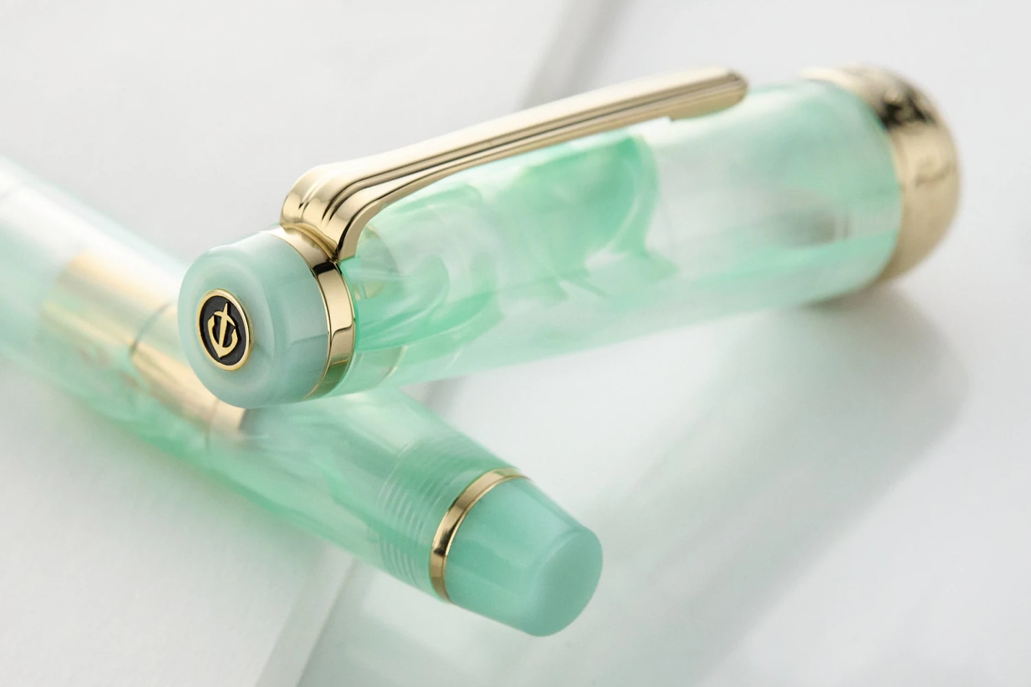 Sailor Veilio Fountain Pen - Pearl Mint (Limited Production) 8 Sailor Veilio Fountain Pen - Pearl Mint (Limited Production) - Image 6