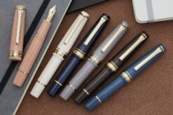 Sailor Pro Gear Slim Mini Fountain Pen - Zyne Pink -Office Supply Series Store Sailor ProGear SlimMini PuffBrown AyurBlue AyurGray NightBlue BeniWhite ZynePink 3