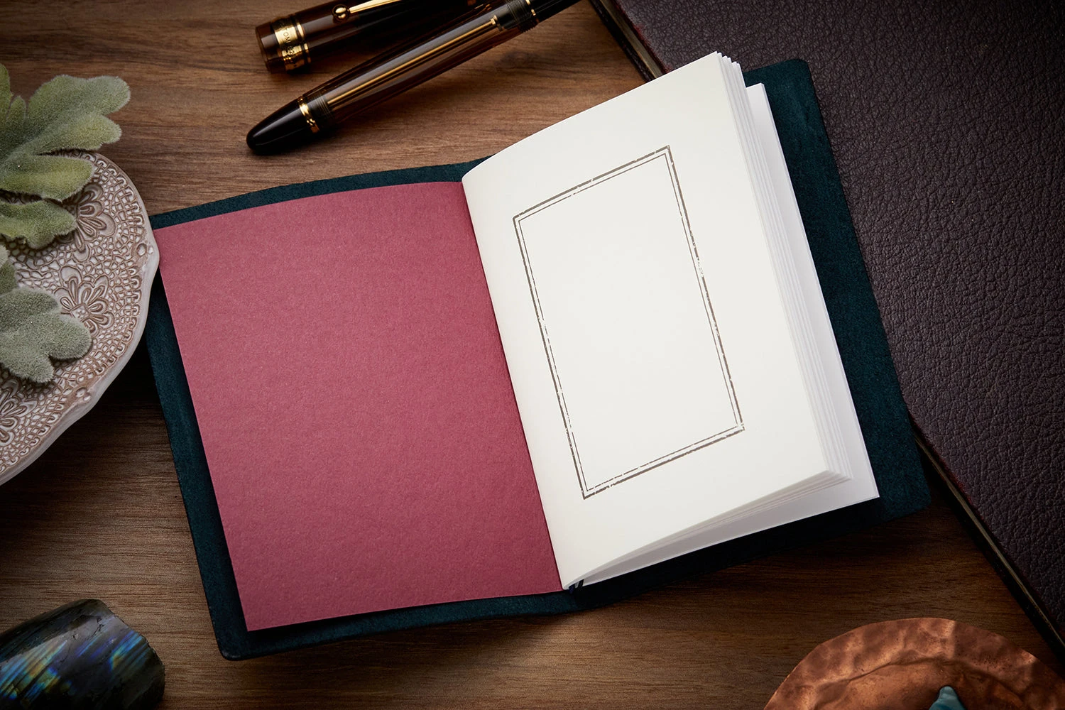 Traveler's Notebook - Blue (Passport) 10 Traveler's Notebook - Blue (Passport) - Image 8