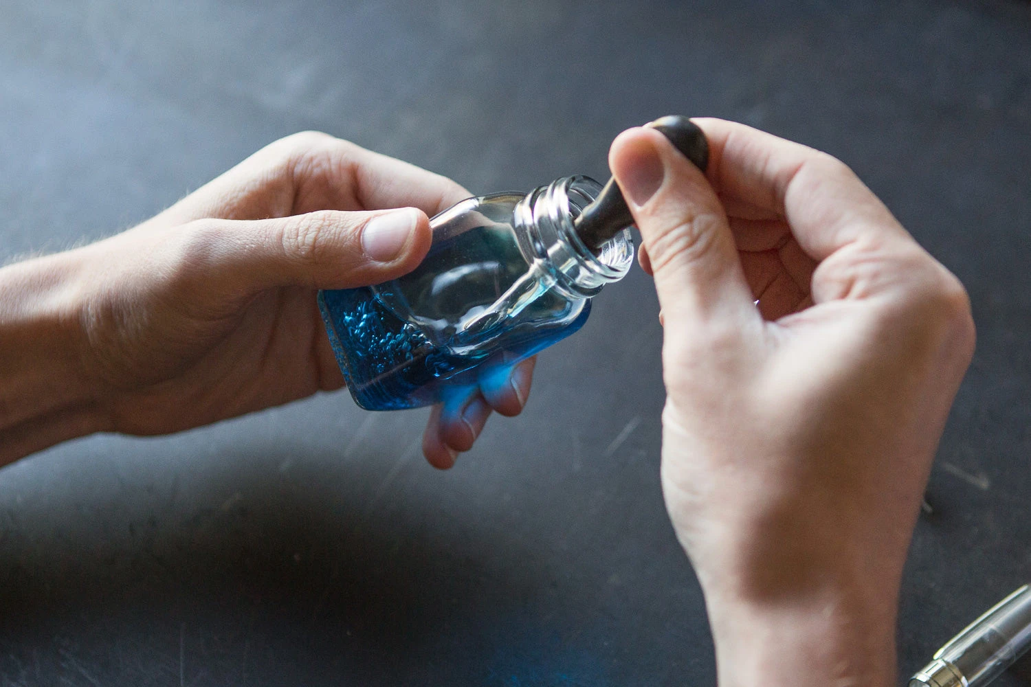 Visconti Traveling Inkwell 7 Visconti Traveling Inkwell - Image 5